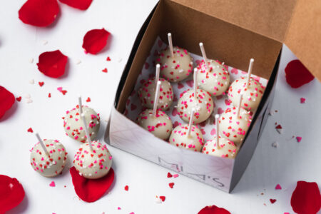 9-pack Mother's Day Cake Pops from Mia's Bakery